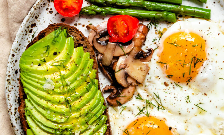 Should athletes skip breakfast