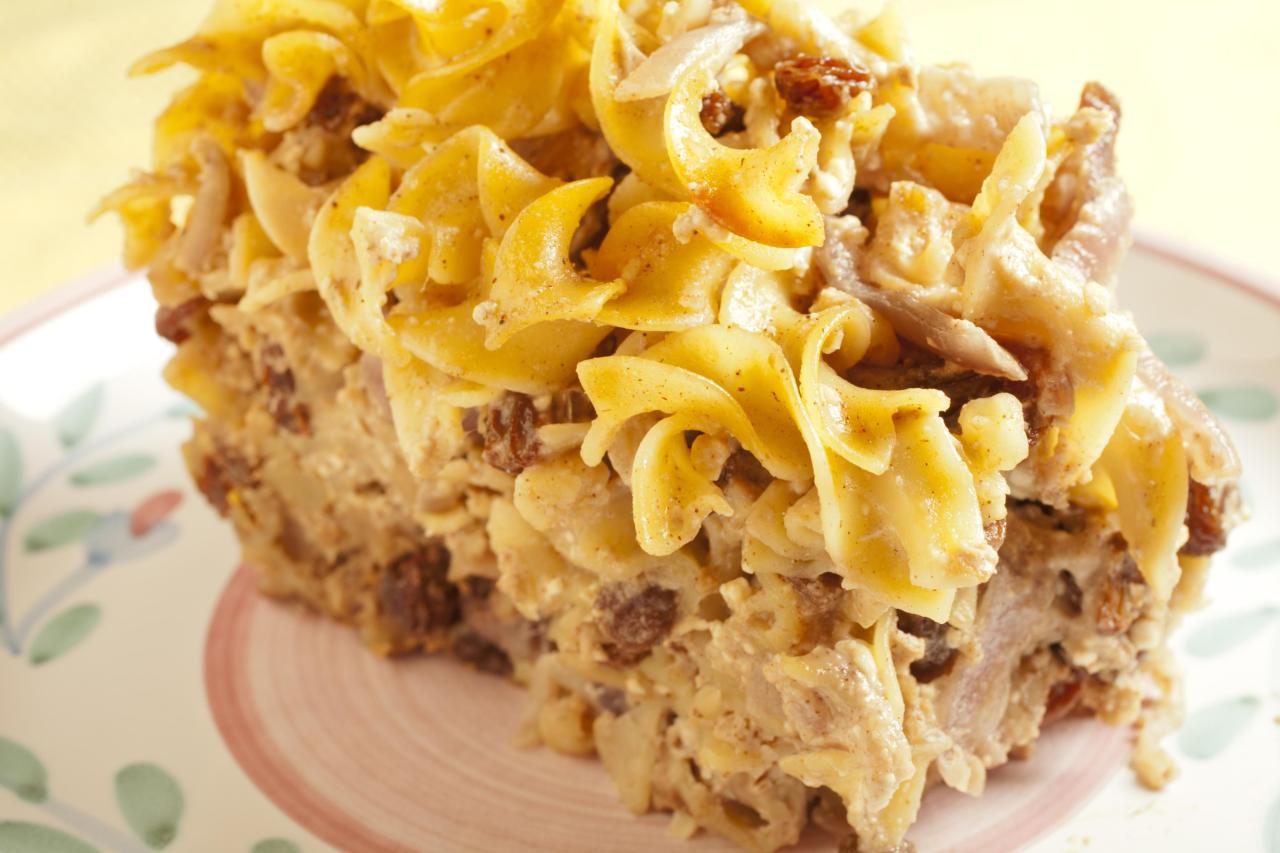 Cabbage and onion noodle kugel