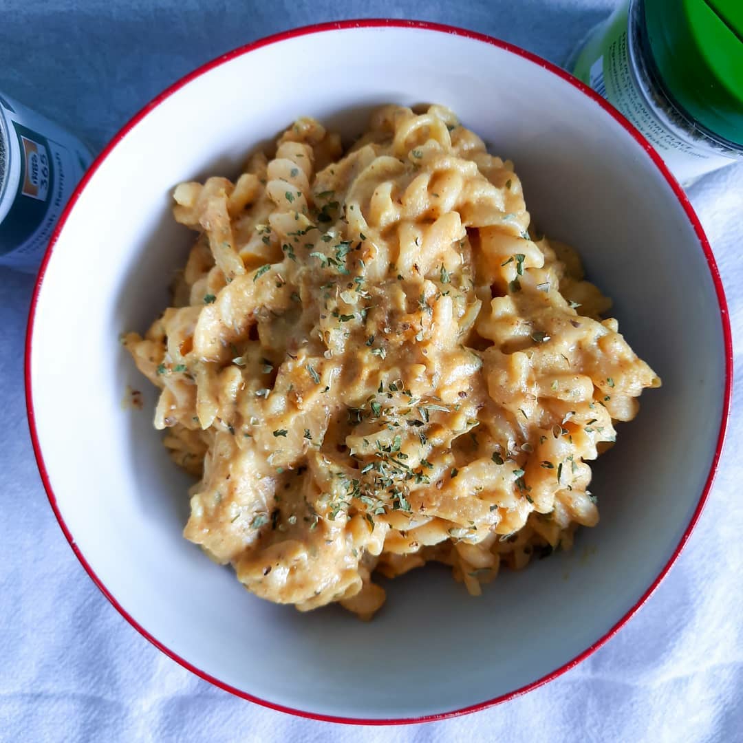 Vegan mac and cheese