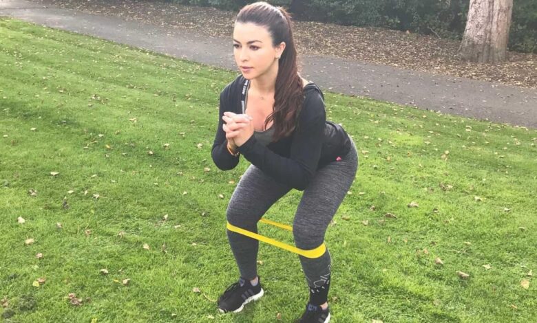 The 21 day bodyweight fitness plan squat series