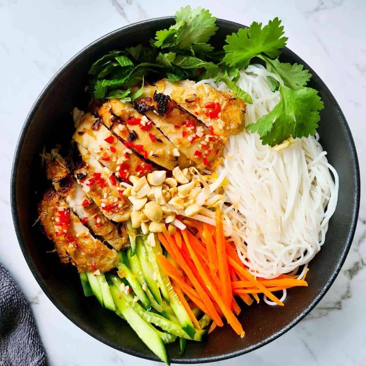 Vietnamese lemongrass chicken salad recipe