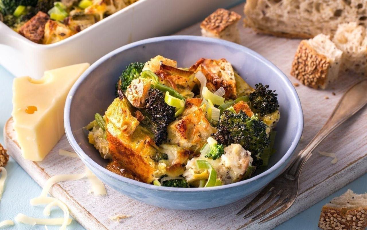 Broccoli and gruyere breakfast strata recipe