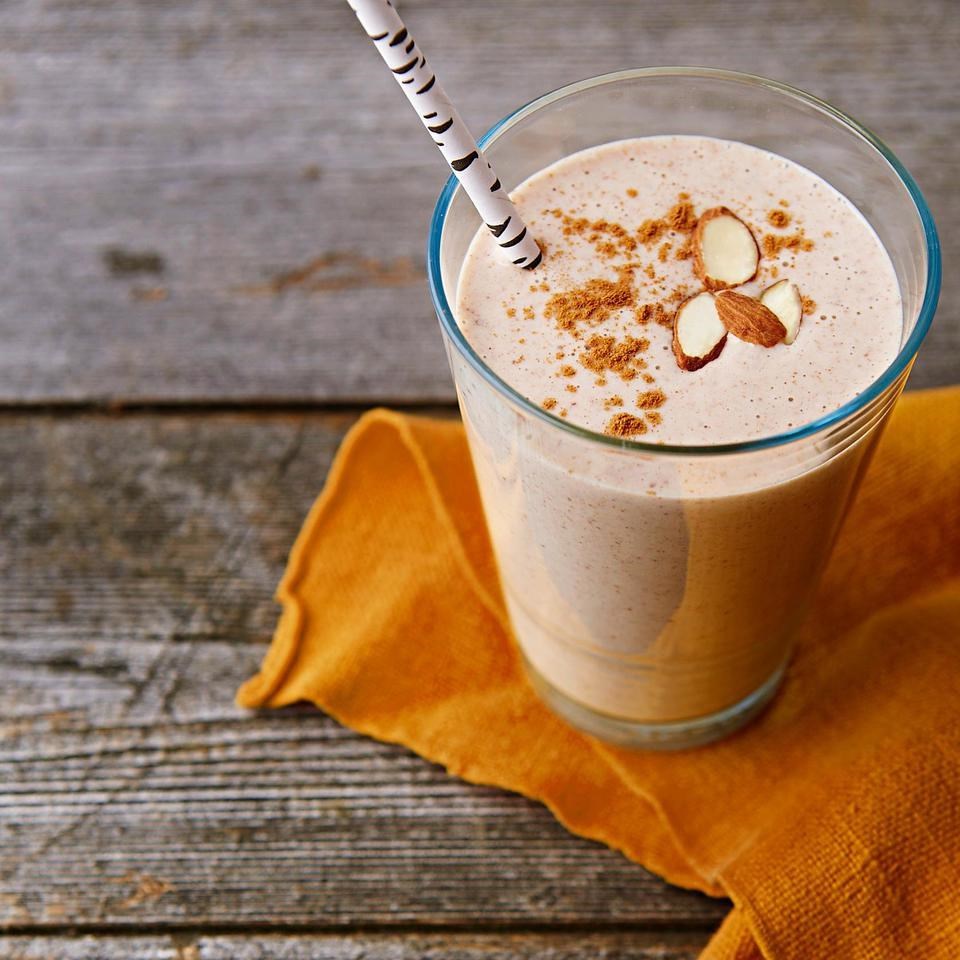 Creamy almond butter and banana smoothie