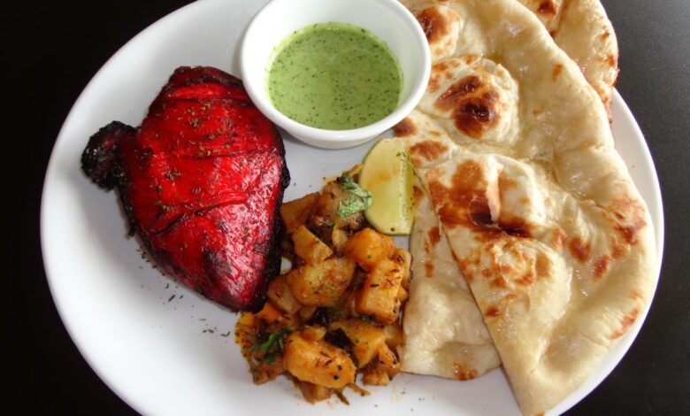 Chicken tandoori naan zzas