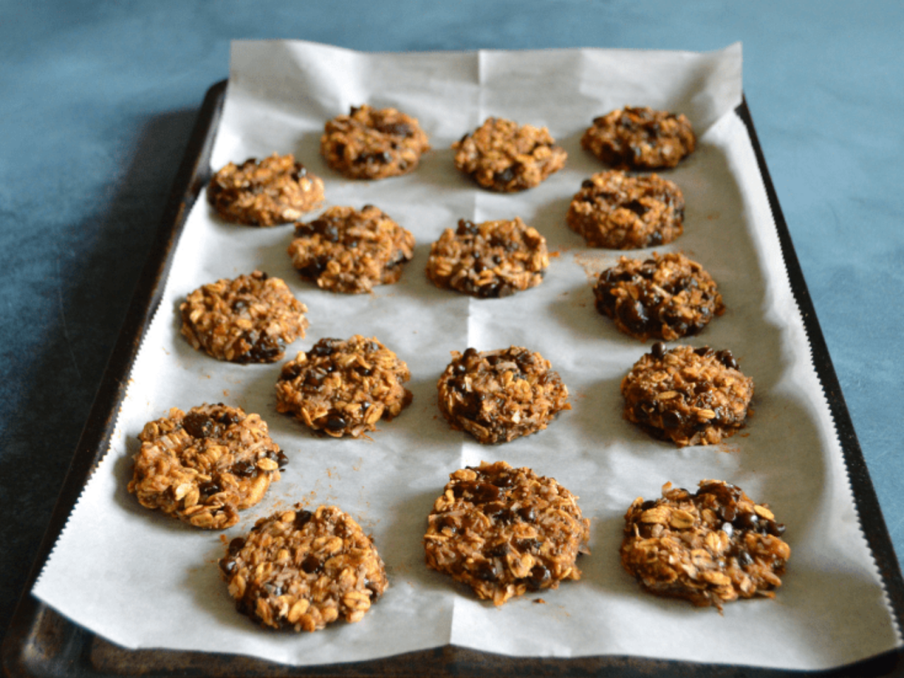 Chia oatmeal breakfast cookies