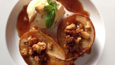 Baked pears with cinnamon honey