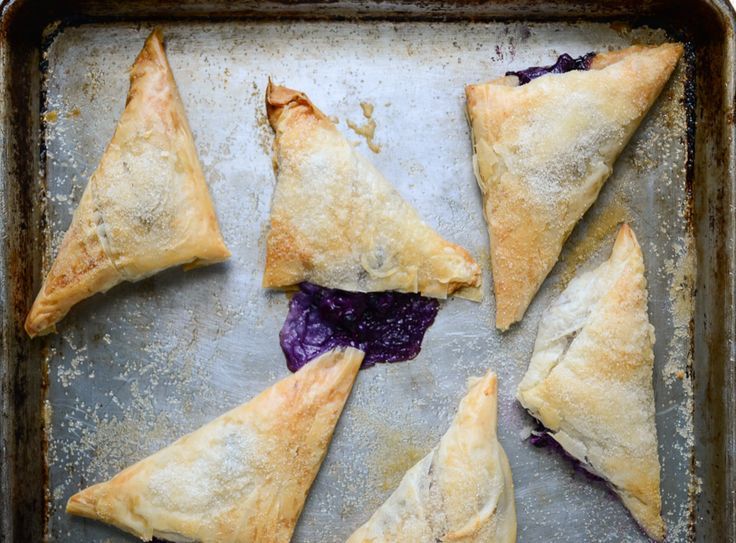 Blueberry phyllo pie bites