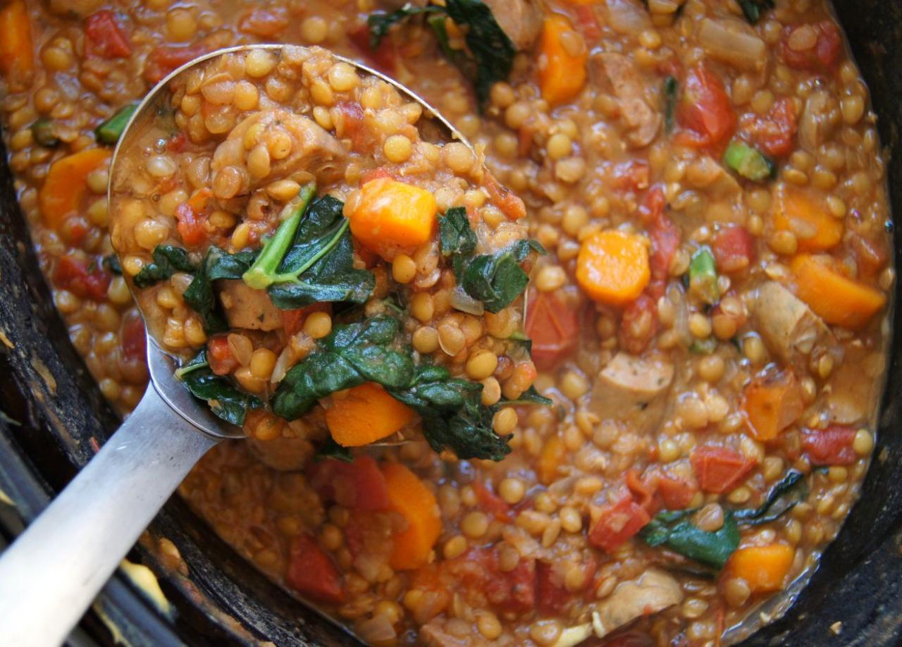 Slow cooker turmeric lentil stew