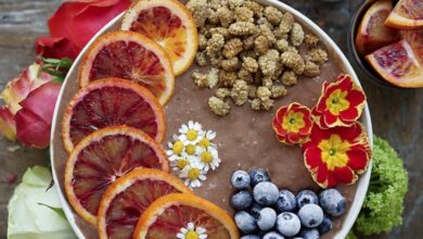 Cacao nib almond green smoothie bowl