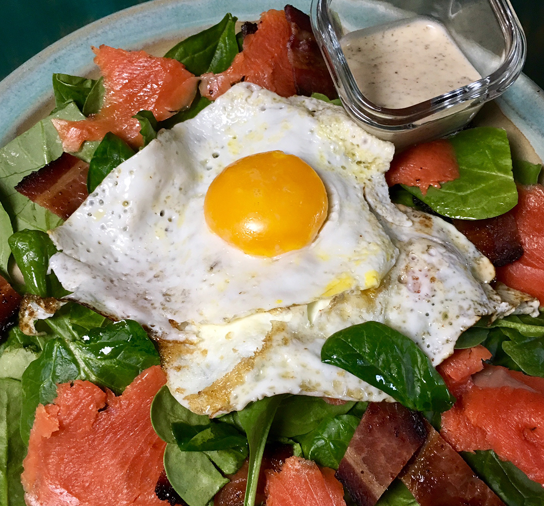 Lox breakfast salad