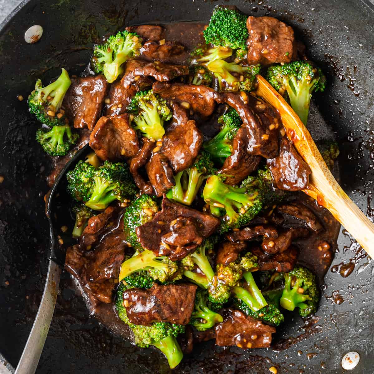 Cashew beef with broccoli stir fry