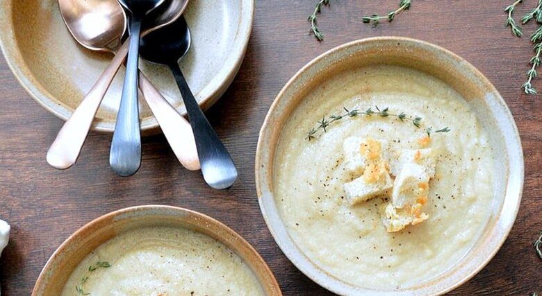 Roasted cauliflower oat soup with turmeric