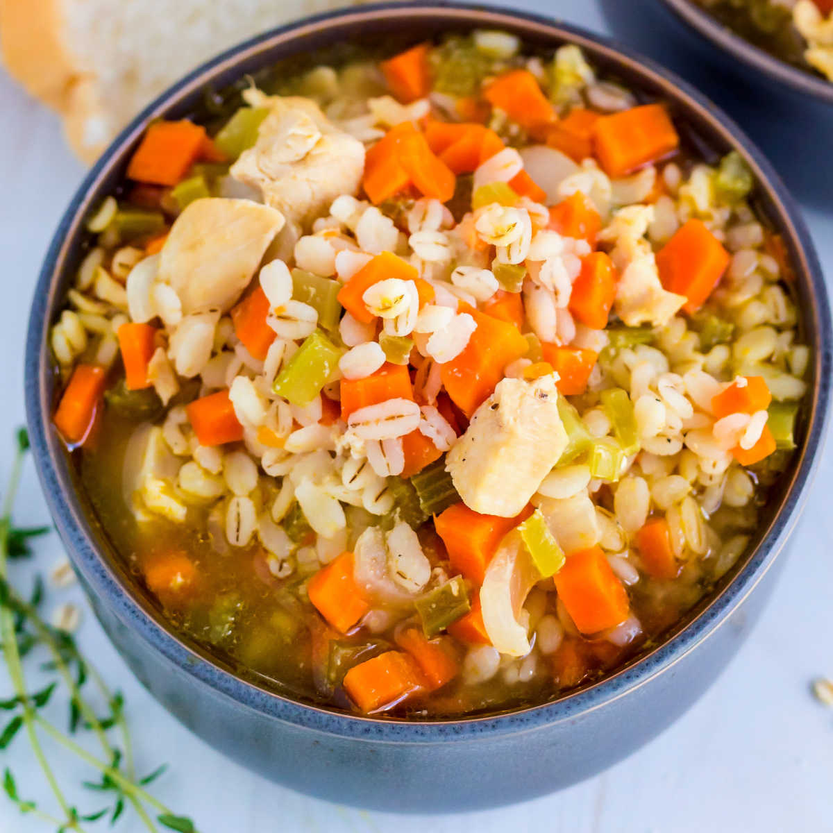 Slow cooker chicken and barley soup