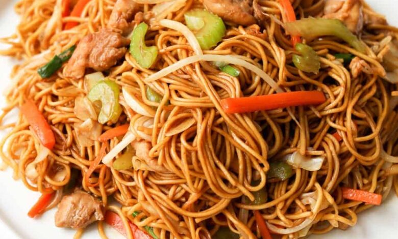 Stir fried chicken noodles