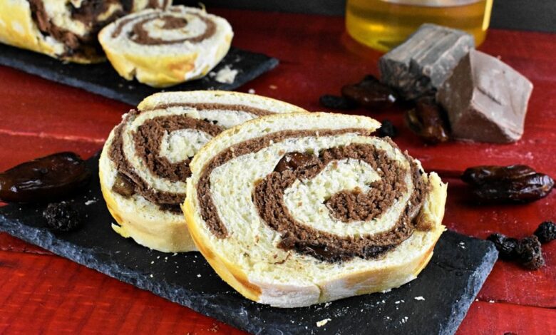 Slow cooker chocolate swirl bread