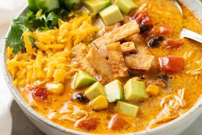 Simple chicken tortilla soup