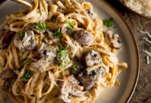 Instant pot creamy mushroom and kale pasta