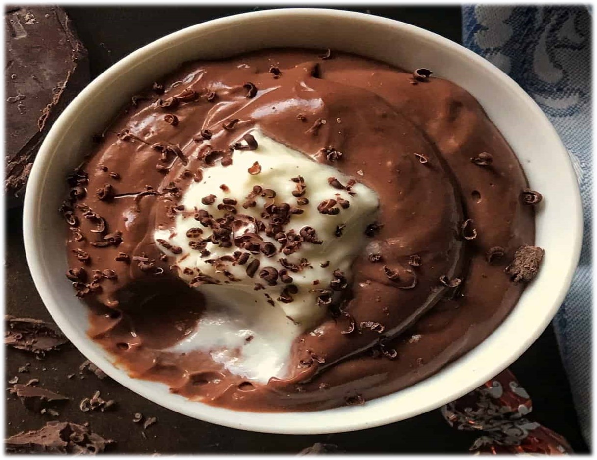 Dark chocolate yogurt pudding