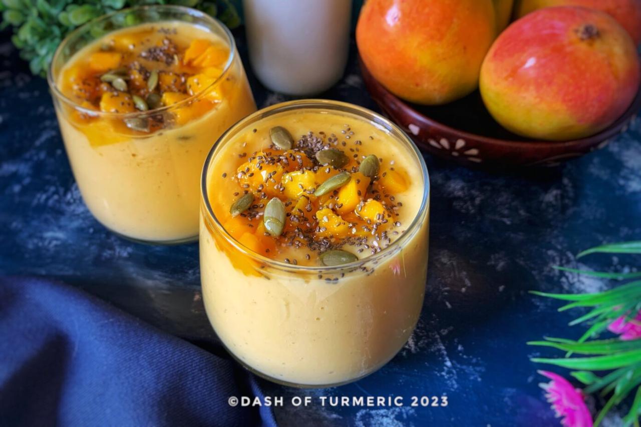 Banana mango oat smoothie