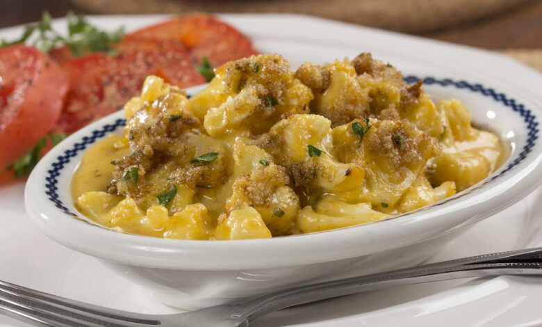Baked cauliflower mac and cheese