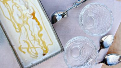 Honey vanilla frozen yogurt with caramelized pineapple