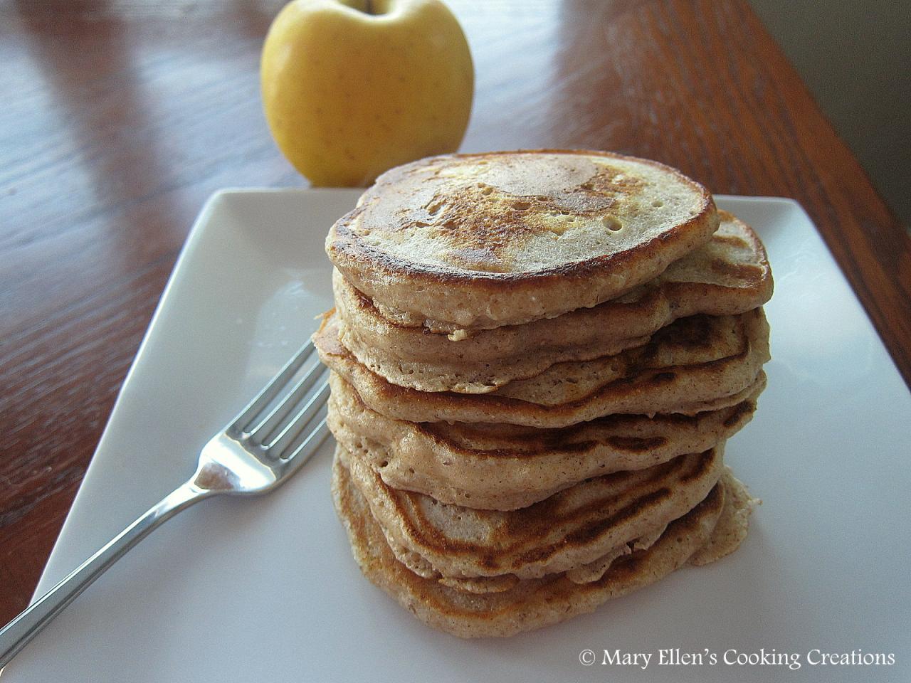 Whole grain cinnamon apple pancakes