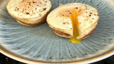 Baked egg cups with garlic toast