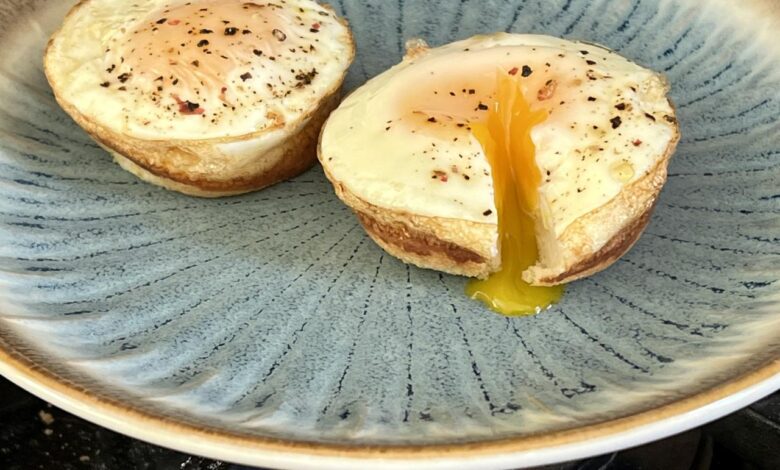 Baked egg cups with garlic toast