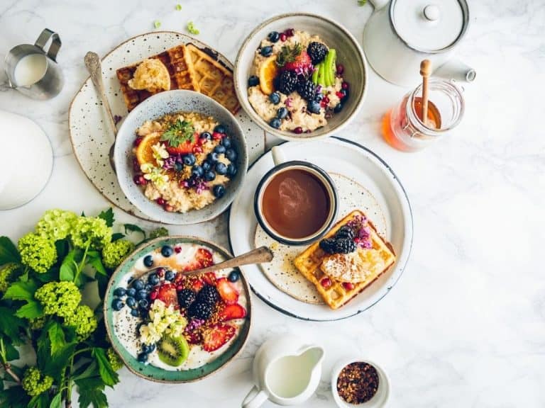 11 plant based breakfasts under 370 calories