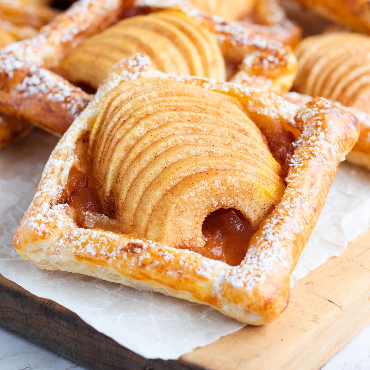 Apple tartlets in phyllo nests