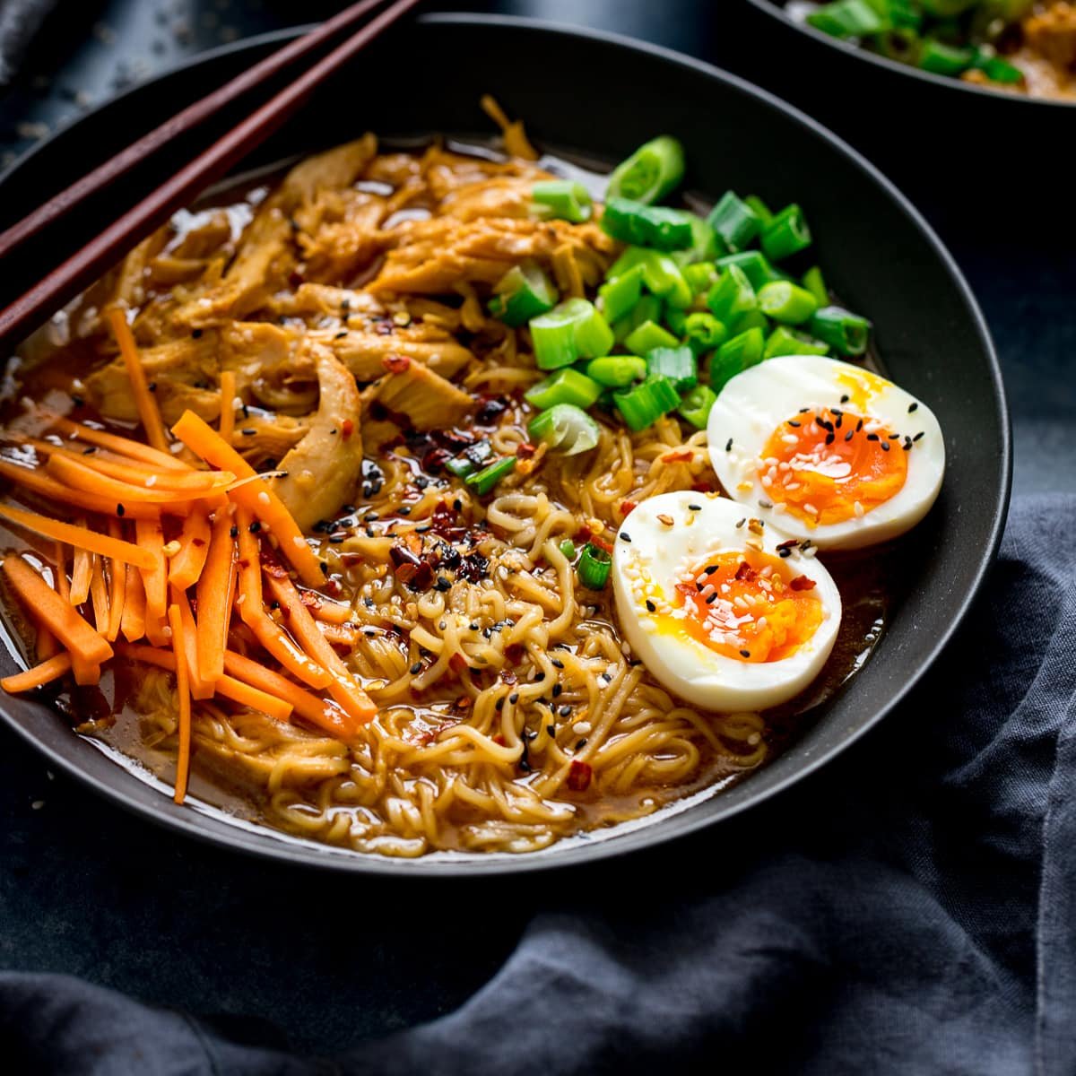 Recipe chicken ramen with quick pickled carrots