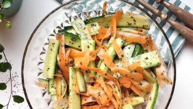 Raw carrot salad with ginger lime peanut sauce