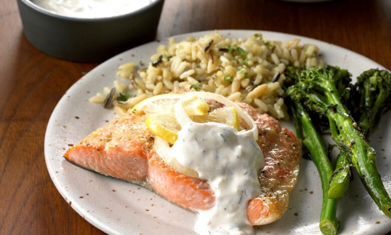 Baked salmon with dill