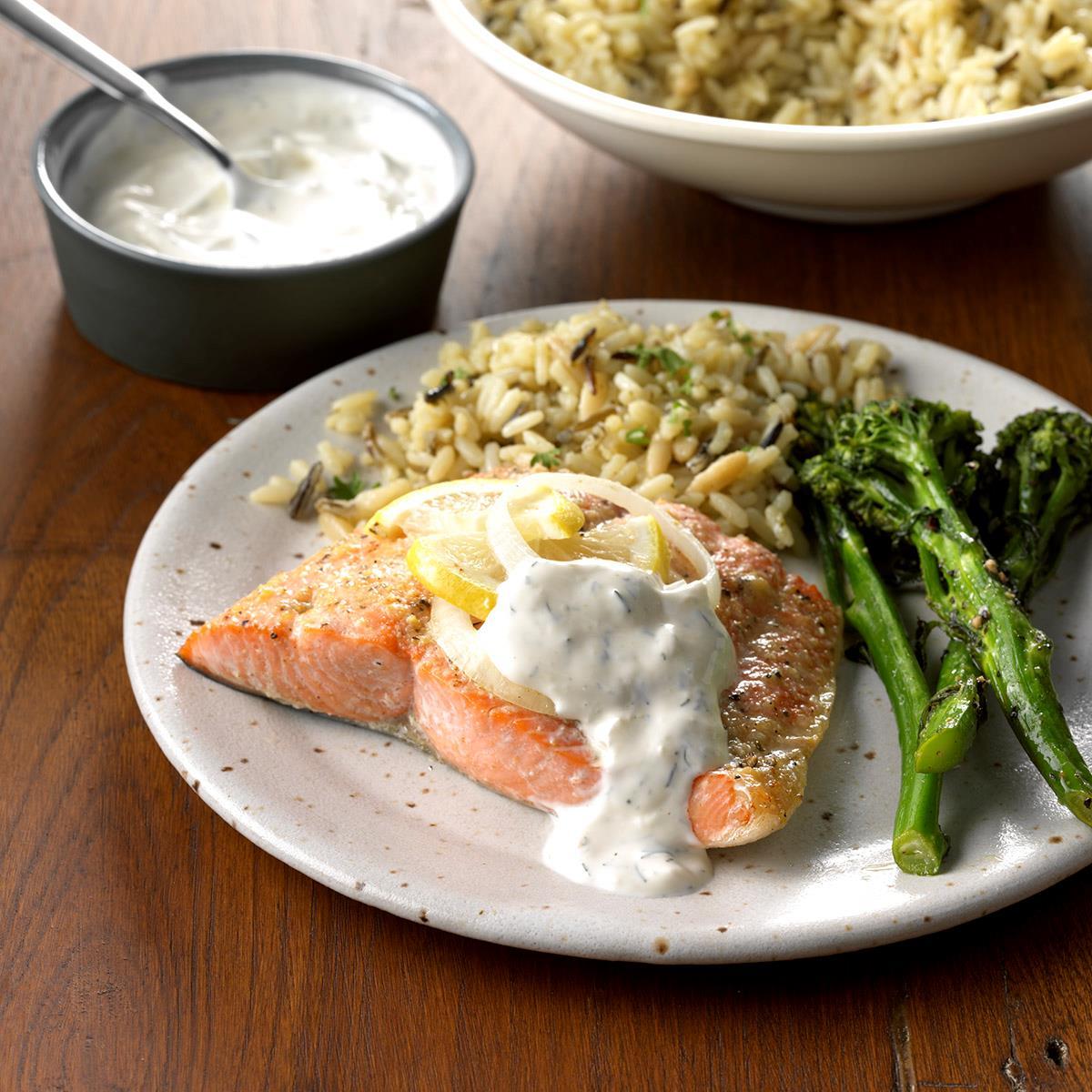 Baked salmon with dill