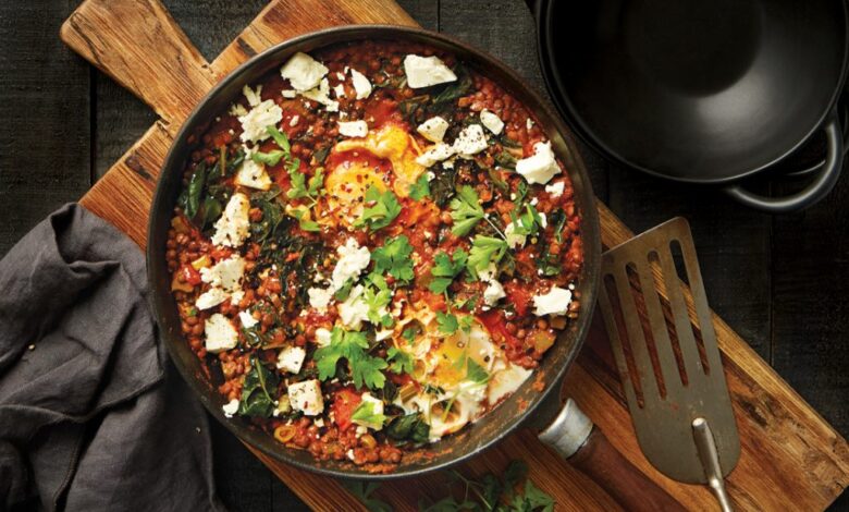 Spicy lentil shakshuka with garlicky yogurt