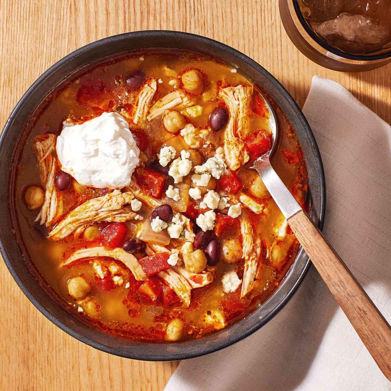 Easy slow cooker chicken chili