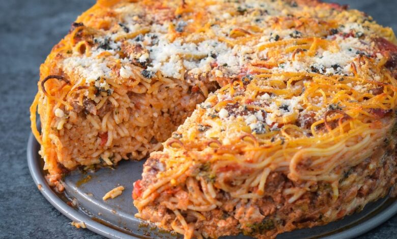 Spaghetti pie with white beans