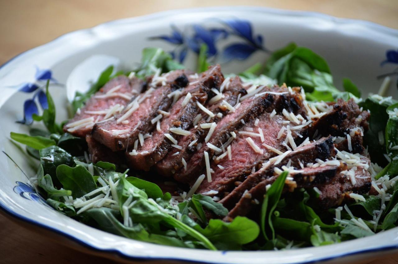 Tuscan steak with arugula salad