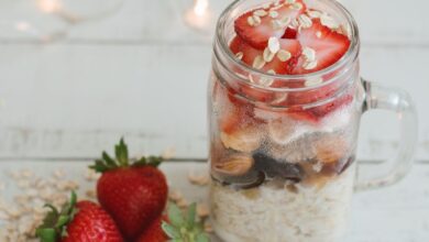Lemony strawberry oat soak with kiwi mint
