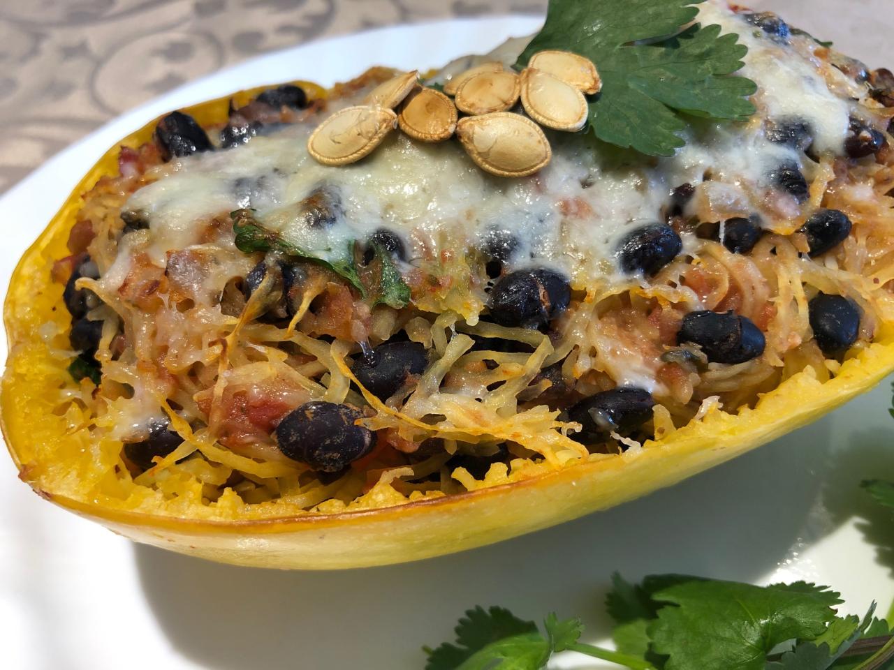 Tex mex baked spaghetti squash