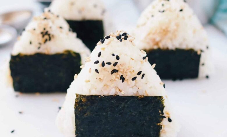 Canned tuna onigiri