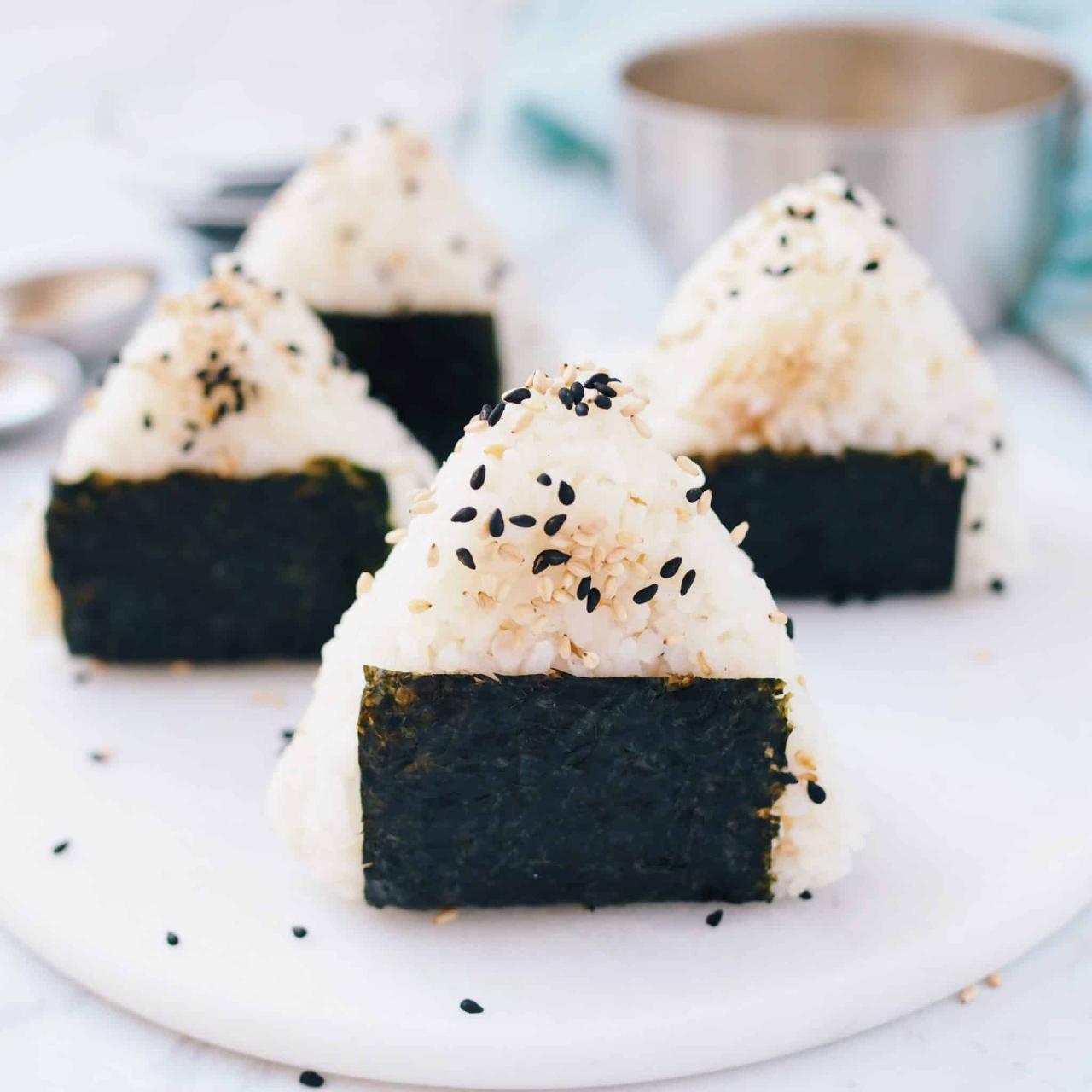 Canned tuna onigiri