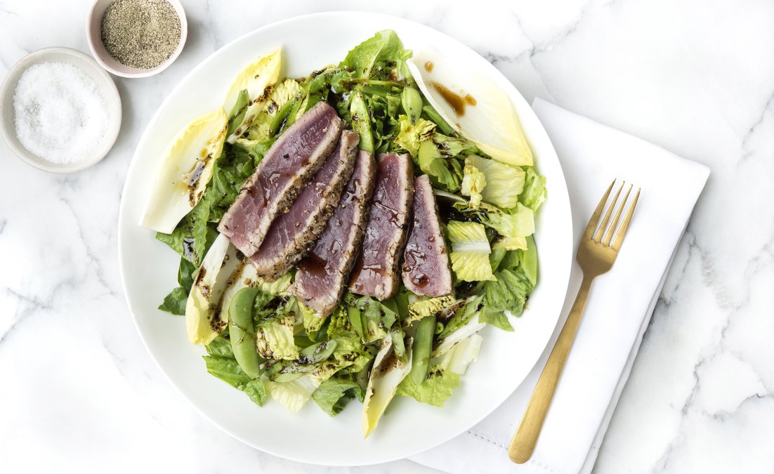 Low carb tuna salad with dressing