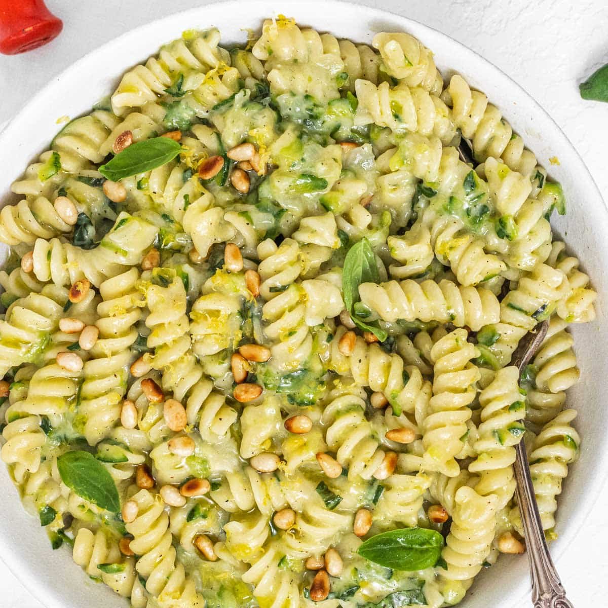 No cook tomato sauce with zucchini ribbons and pasta