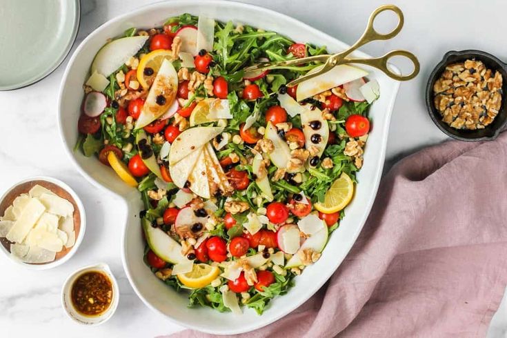 Arugula salad with balsamic pesto dressing