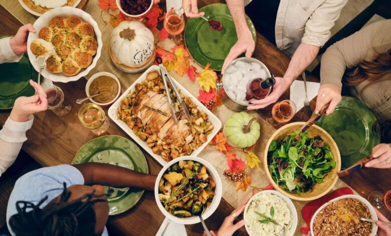 8 ways to avoid overeating on thanksgiving