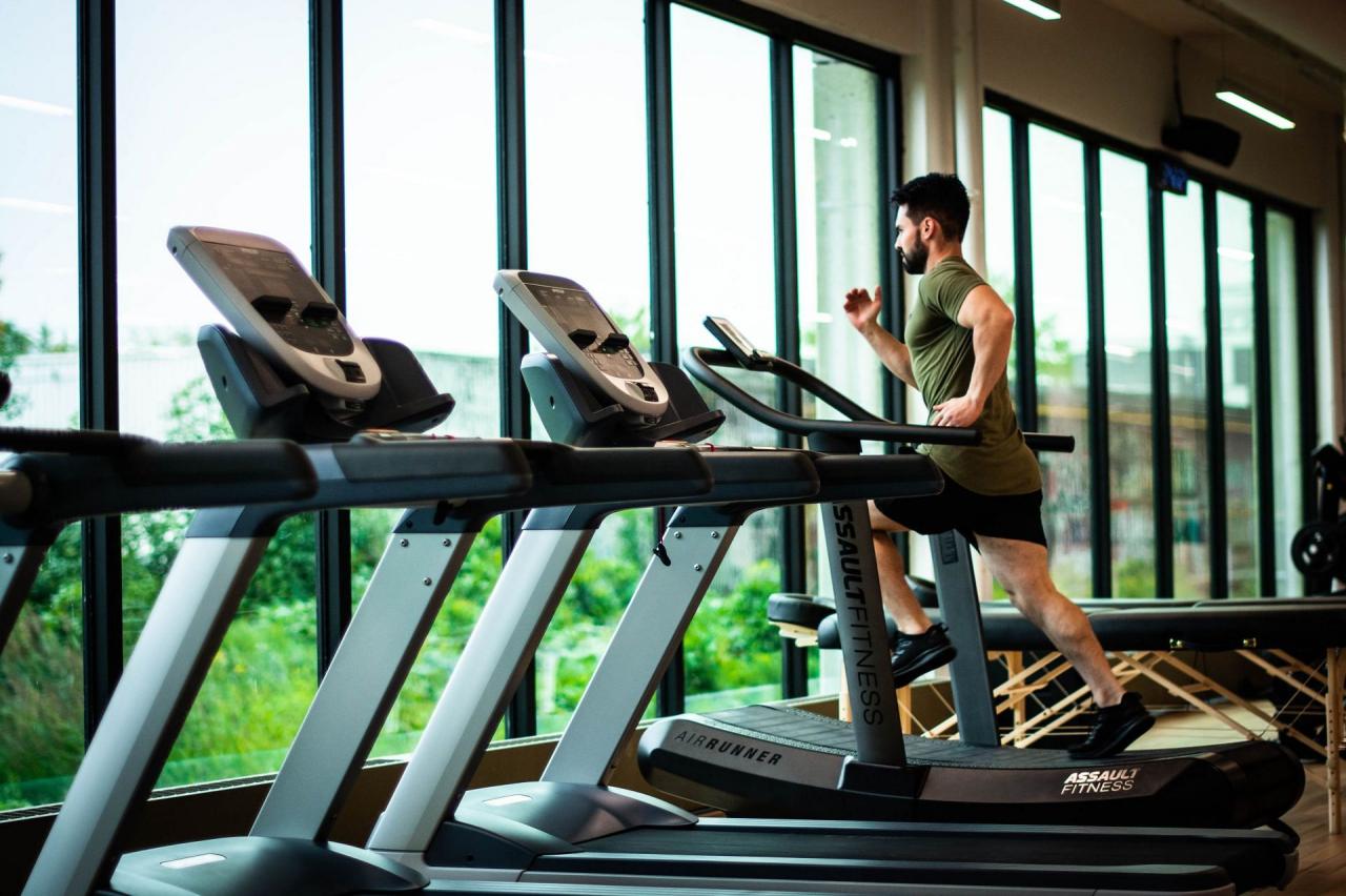 6 treadmill walking mistakes to avoid