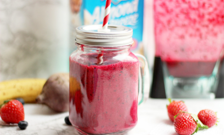 Beet berry smoothie