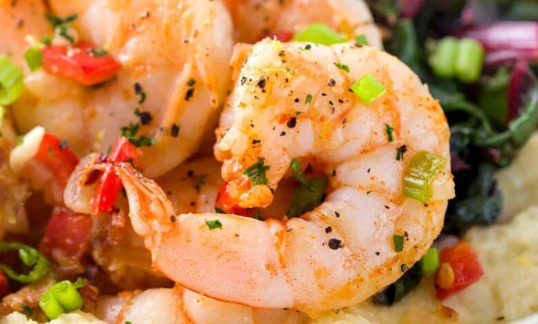 Shrimp and cauliflower grits