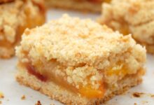 Peach crumble bars